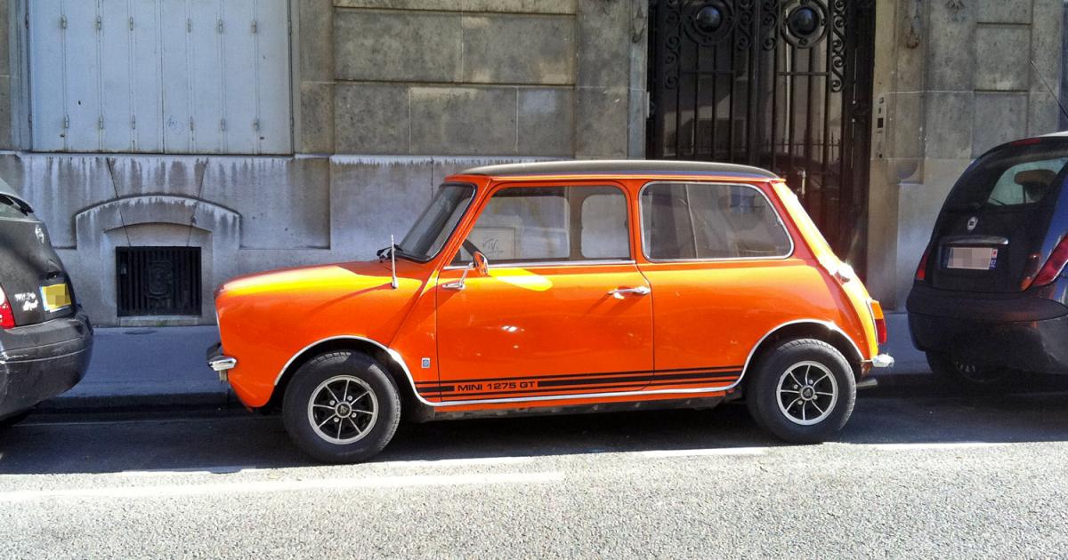 Mini 1275 Gt Orange Une Voiture De Collection Propos 233 E