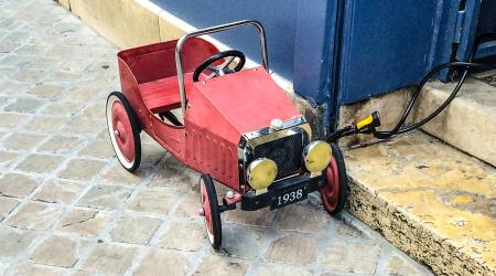 Voiture de collection « Voiture à pédale »