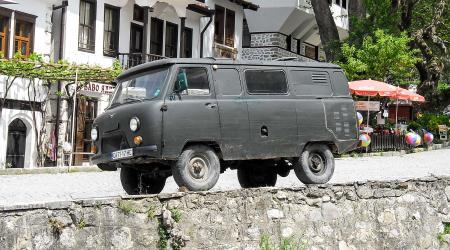 Voiture de collection « UAZ-452 »