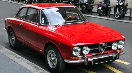 Voiture de collection « Alfa Romeo Giulia GT »