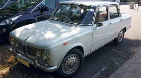 Voiture de collection « Alfa Roméo Giulia Super »