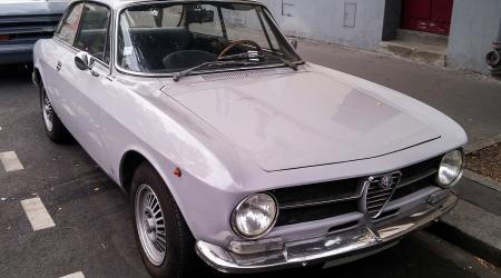 Voiture de collection « Alfa Roméo GT 1600 Junior  »