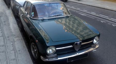 Voiture de collection « Alfa Roméo GT 1300 Junior »