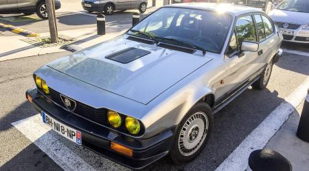 Voiture de collection « Alfa Romeo GTV6 »