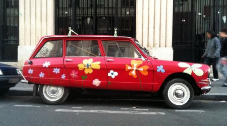 Voiture de collection « Ami 8 Break à Fleur ! »