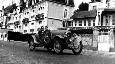 Voiture de collection « Amilcar »