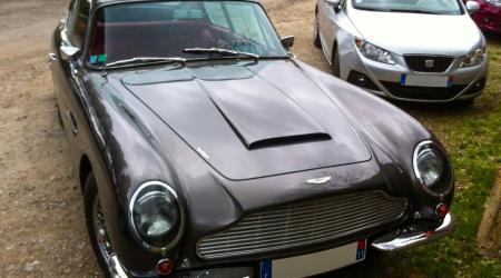 Voiture de collection « Aston Martin DB6 »