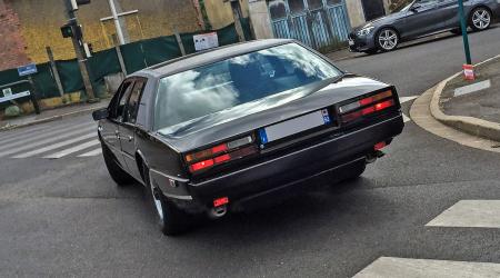 Voiture de collection « Aston Martin Lagonda »