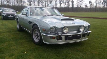 Voiture de collection « Aston Martin V8 »