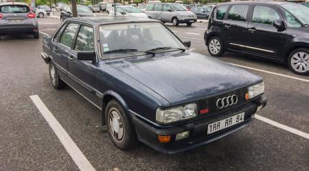 Voiture de collection « Audi 80 »