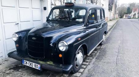 Voiture de collection « Austin FX4 »