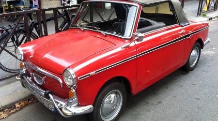 Voiture de collection « Autobianchi Bianchina Cabriolet rouge »