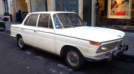 Voiture de collection « BMW 1800 »