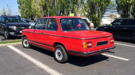 Voiture de collection « BMW 2002 »