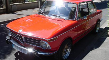 Voiture de collection « BMW 2002 »