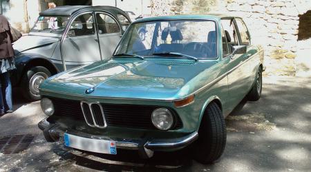 Voiture de collection « BMW 2002 »