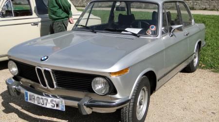 Voiture de collection « BMW 2002 Grise »