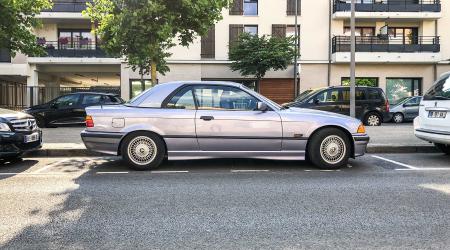 Voiture de collection « BMW 320i E36 hardtop »