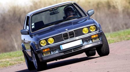 Voiture de collection « BMW 325IX E30 »