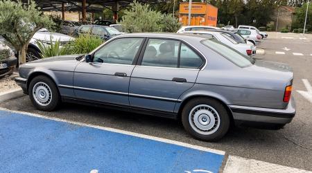 Voiture de collection « BMW 525TDS E34 »