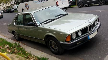 Voiture de collection « BMW Série 7 E23 »