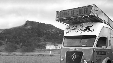 Voiture de collection « Fourgon Renault »