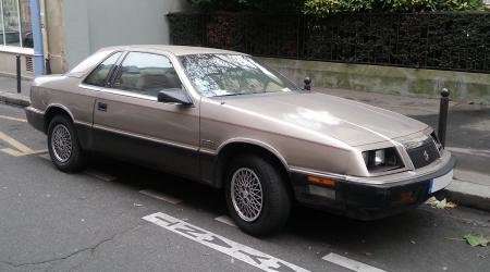 Voiture de collection « Chrysler LeBaron coupé »