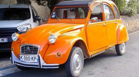 Voiture de collection « Citroën 2CV »