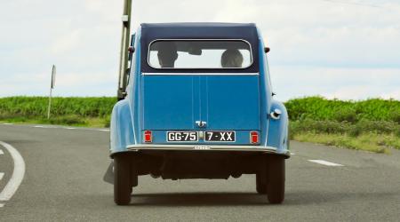 Voiture de collection « Citroën 2CV »