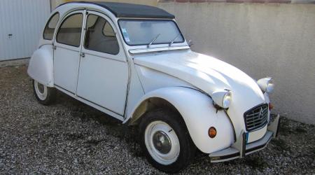 Voiture de collection « Citroën 2CV »