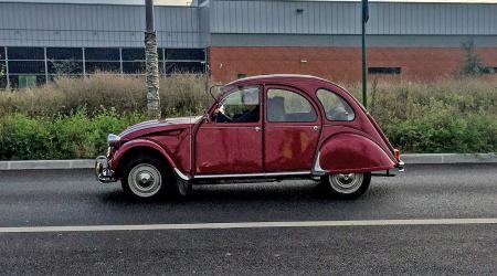 Voiture de collection « Citroën 2CV »