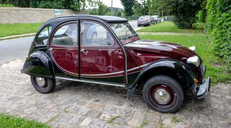 Voiture de collection « Citroën 2CV Charleston »