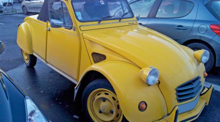 Voiture de collection « Citroën 2cv coupé »