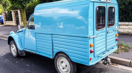 Voiture de collection « Citroën 2cv fourgonnette »