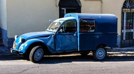 Voiture de collection « Citroën 2CV Fourgonnette »