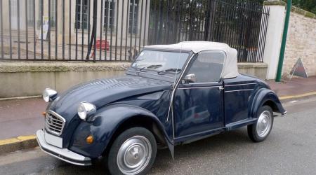 Voiture de collection « Citroën 2cv Hoffmann Cabriolet »