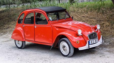 Voiture de collection « Citroën 2CV6 Spécial »