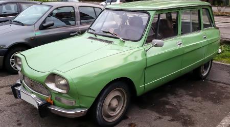 Voiture de collection « Citroën Ami8 Break »