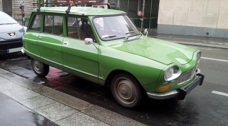 Voiture de collection « Citroën Ami8 »