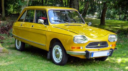 Voiture de collection « Citroën Ami 8 »