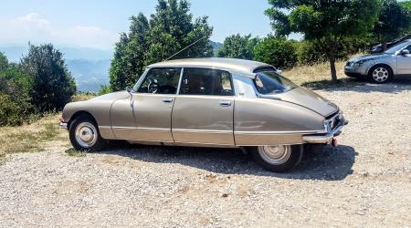 Voiture de collection « Citroën DS 21 »