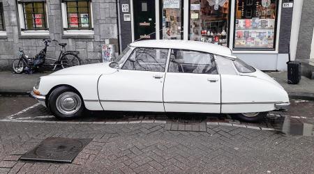 Voiture de collection « Citroën DS20 »