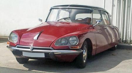 Voiture de collection « Citroën DS 21 »