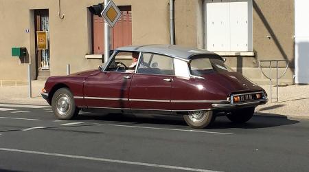 Voiture de collection « Citroën DS21 »