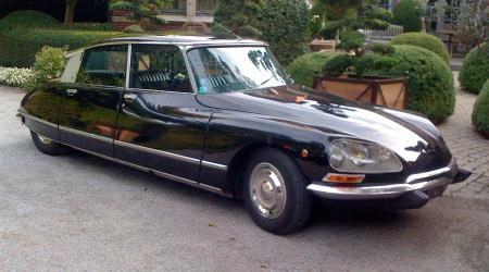 Voiture de collection « Citroën DS 21 Pallas »