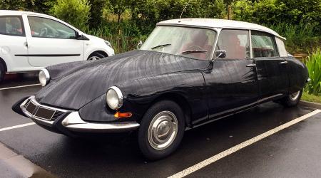 Voiture de collection « Citroën DS »