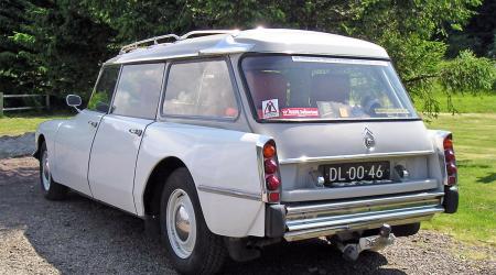 Voiture de collection « Citroën DS Break »