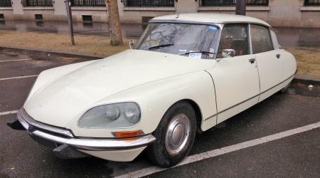 Voiture de collection « Citroën DS Super »