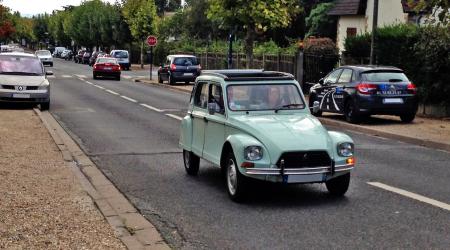 Voiture de collection « Citroën Dyane »