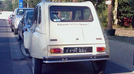 Voiture de collection « Citroën Dyane, klaxonne si t'es bonne ! »